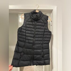 Lululemon black puffer vest size 8